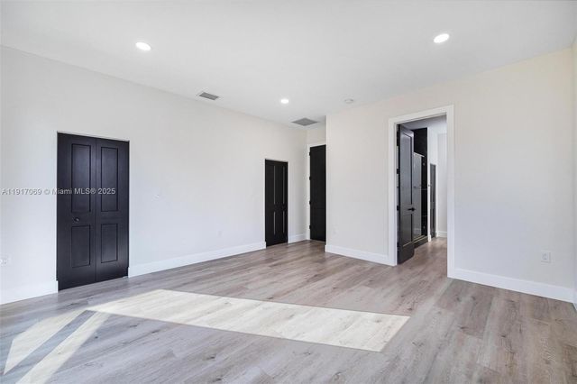 535 NW 52nd St, Miami, FL 33127