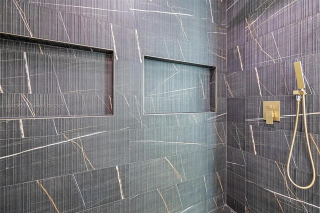 535 NW 52nd St, Miami, FL 33127