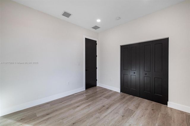 535 NW 52nd St, Miami, FL 33127