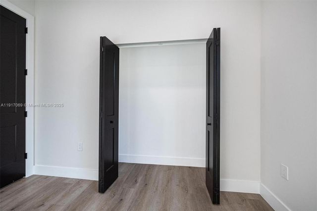 535 NW 52nd St, Miami, FL 33127