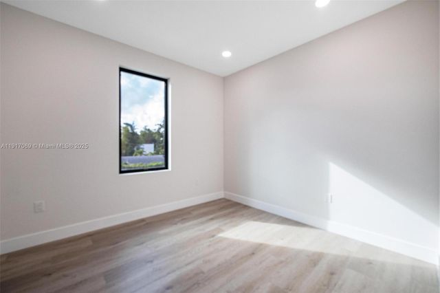 535 NW 52nd St, Miami, FL 33127