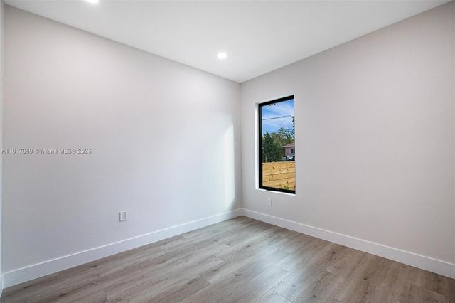 535 NW 52nd St, Miami, FL 33127