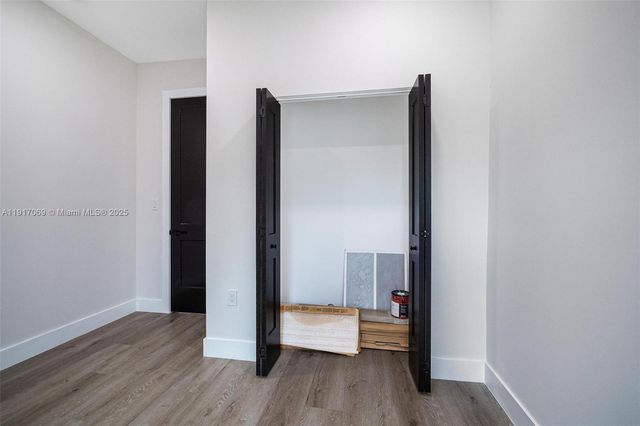 535 NW 52nd St, Miami, FL 33127