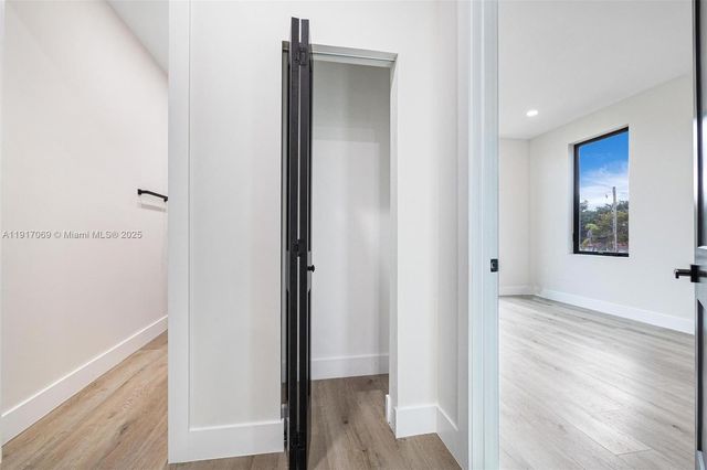 535 NW 52nd St, Miami, FL 33127