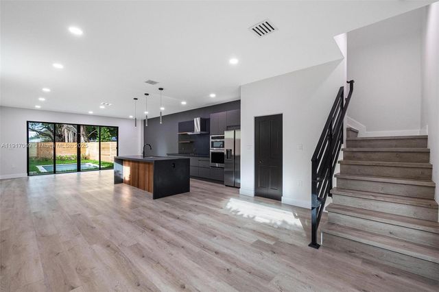 535 NW 52nd St, Miami, FL 33127