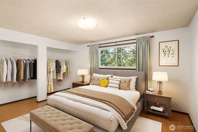 10317 Roosevelt Way NE, Seattle, WA 98125