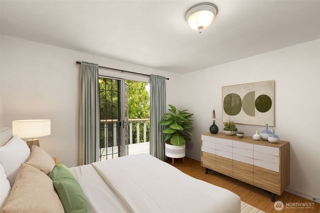 10317 Roosevelt Way NE, Seattle, WA 98125