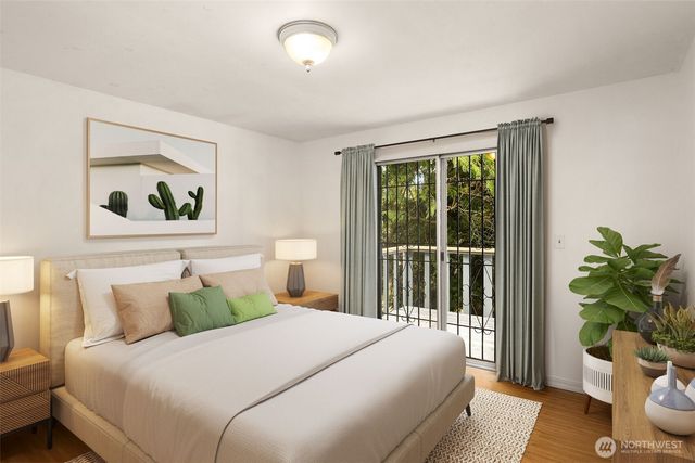 10317 Roosevelt Way NE, Seattle, WA 98125