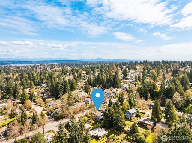 10317 Roosevelt Way NE, Seattle, WA 98125