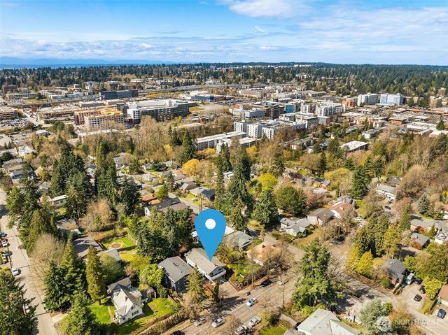 10317 Roosevelt Way NE, Seattle, WA 98125