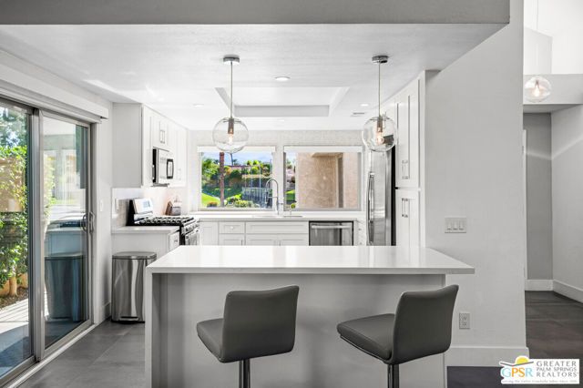 73820 Calle Bisque, Palm Desert, CA 92260