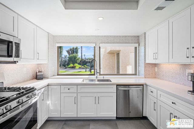 73820 Calle Bisque, Palm Desert, CA 92260