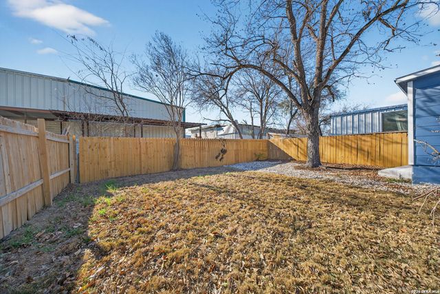 146 Leroux, San Antonio, TX 78207