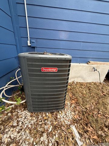 146 Leroux, San Antonio, TX 78207