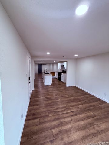 146 Leroux, San Antonio, TX 78207