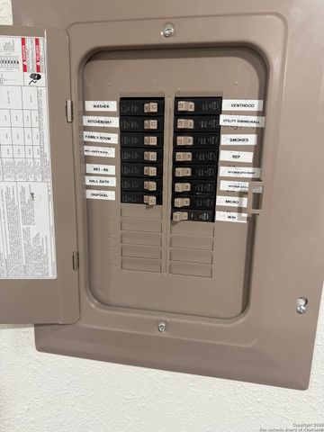 146 Leroux, San Antonio, TX 78207