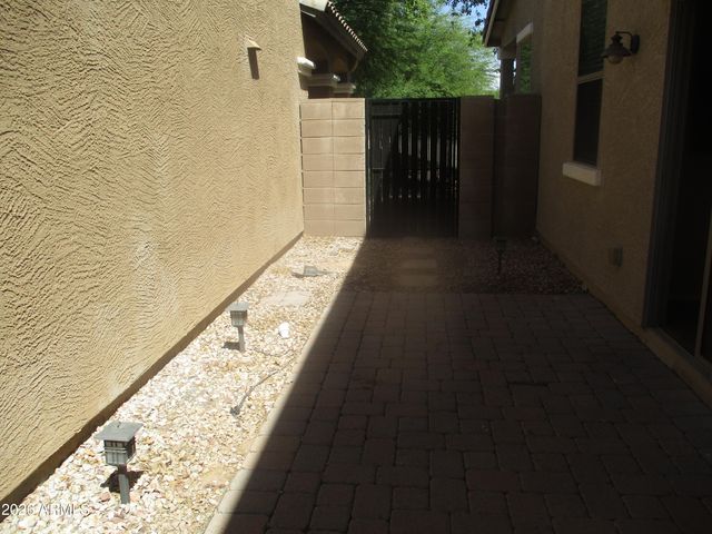 3894 S NAPA Lane, Gilbert, AZ 85297