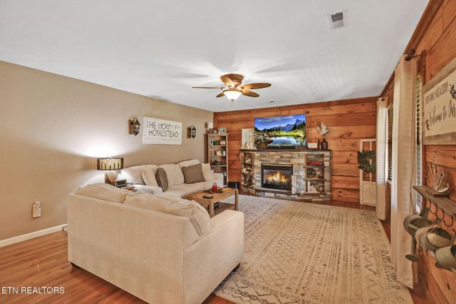 108 Grace Lane, Crossville, TN 38555