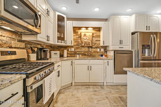 108 Grace Lane, Crossville, TN 38555