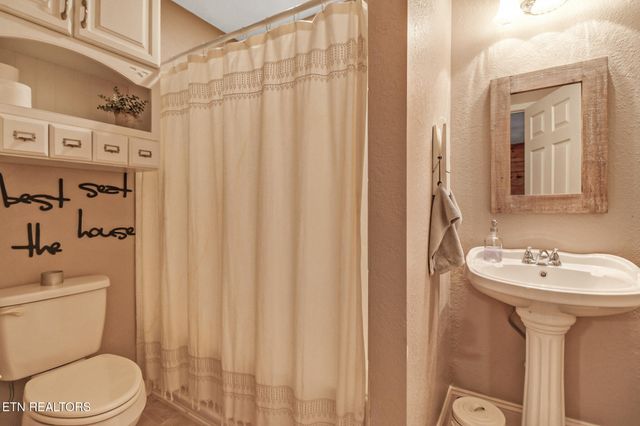 108 Grace Lane, Crossville, TN 38555