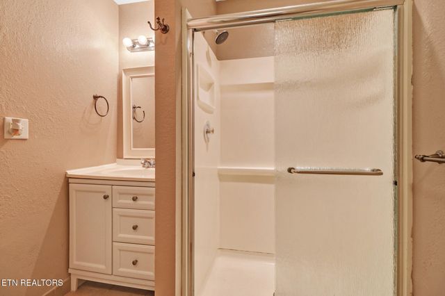 108 Grace Lane, Crossville, TN 38555