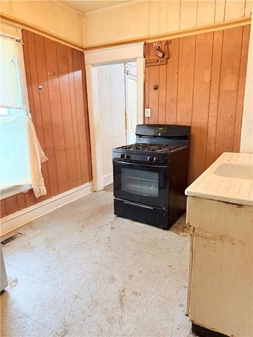 2013 Kansas Avenue, Kansas City, MO 64127