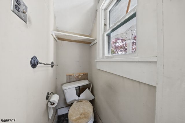 43 Bank St, Sussex Boro, NJ 07461