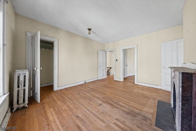 43 Bank St, Sussex Boro, NJ 07461