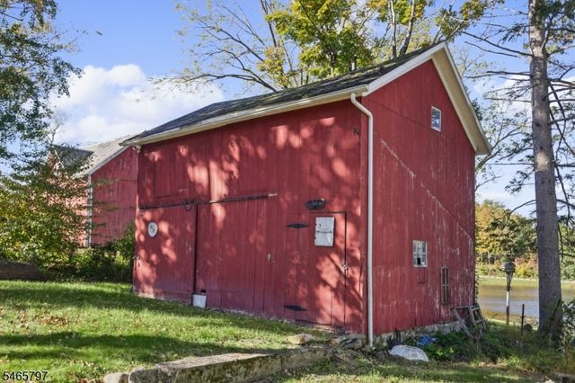 43 Bank St, Sussex Boro, NJ 07461