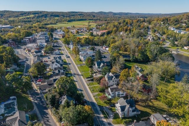 43 Bank St, Sussex Boro, NJ 07461
