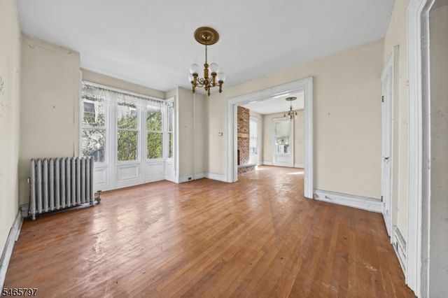 43 Bank St, Sussex Boro, NJ 07461