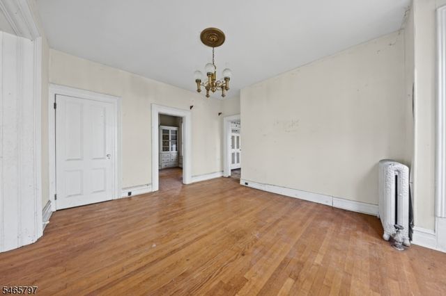 43 Bank St, Sussex Boro, NJ 07461