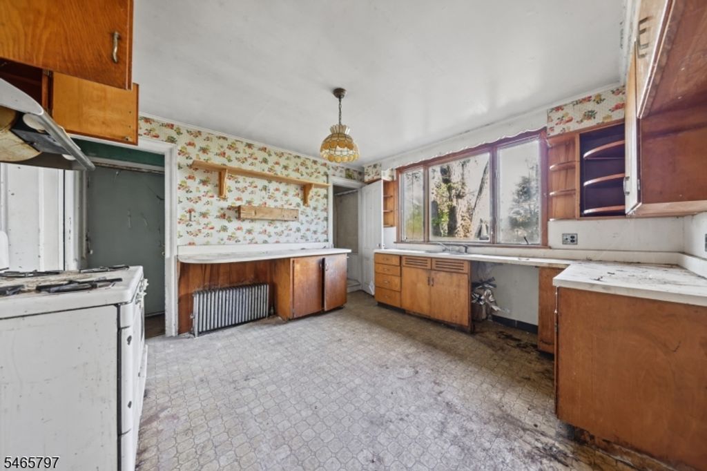 43 Bank St, Sussex Boro, NJ 07461 — photo 5