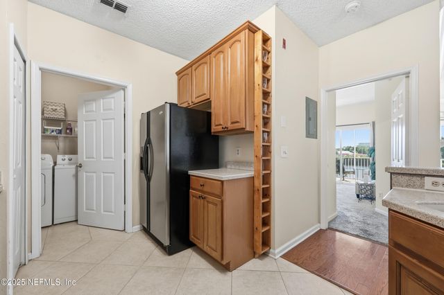 10000 GATE Parkway N 1528, Jacksonville, FL 32246