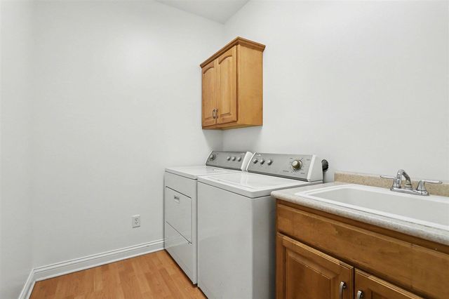 2580 West Port Drive, Kalamazoo, MI 49009