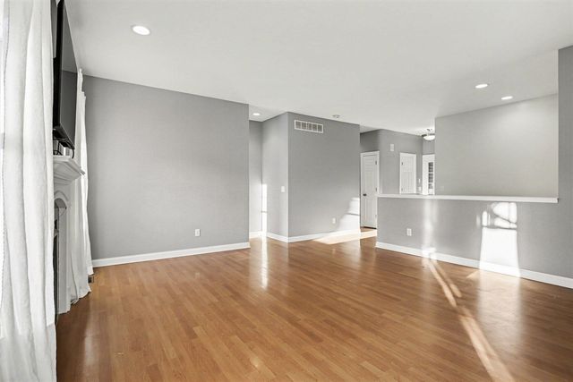 2580 West Port Drive, Kalamazoo, MI 49009