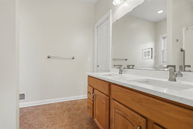 2580 West Port Drive, Kalamazoo, MI 49009