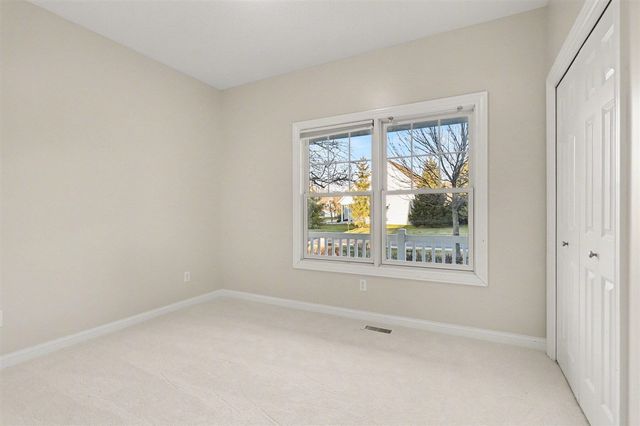 2580 West Port Drive, Kalamazoo, MI 49009