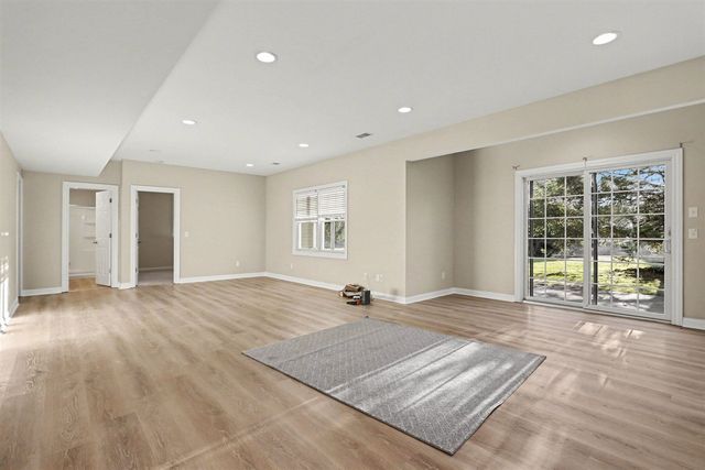 2580 West Port Drive, Kalamazoo, MI 49009