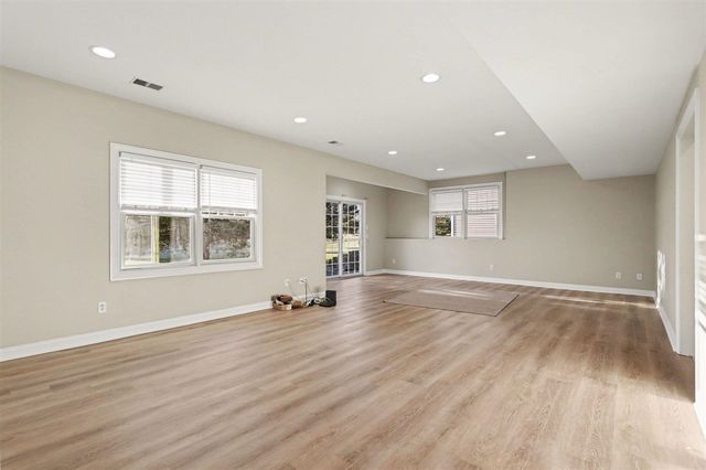 2580 West Port Drive, Kalamazoo, MI 49009