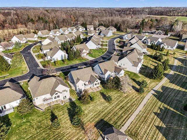 2580 West Port Drive, Kalamazoo, MI 49009