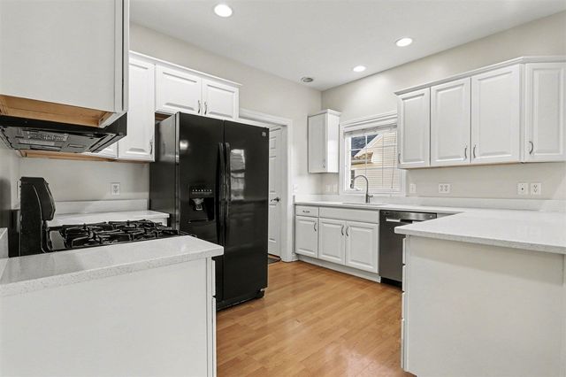 2580 West Port Drive, Kalamazoo, MI 49009