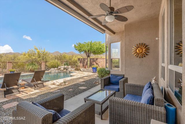 12573 N Fallen Shadows Drive, Marana, AZ 85658