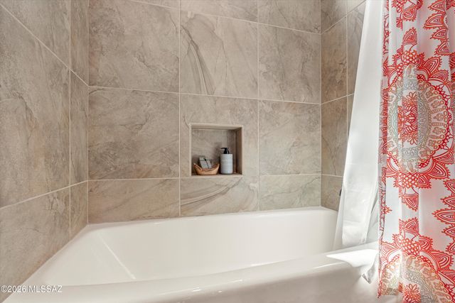 12573 N Fallen Shadows Drive, Marana, AZ 85658