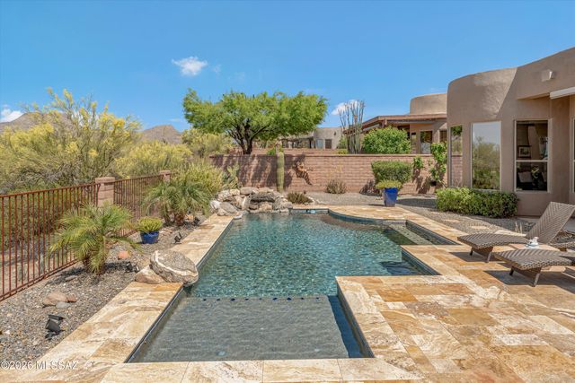 12573 N Fallen Shadows Drive, Marana, AZ 85658