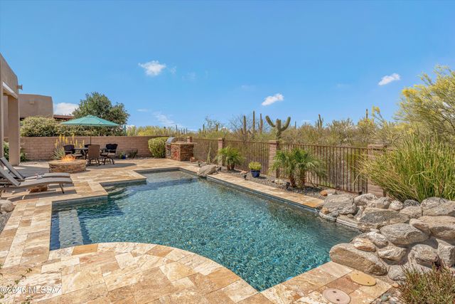 12573 N Fallen Shadows Drive, Marana, AZ 85658