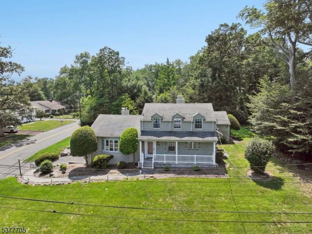 249 Meetinghouse Ln, Mountainside Boro, NJ 07092