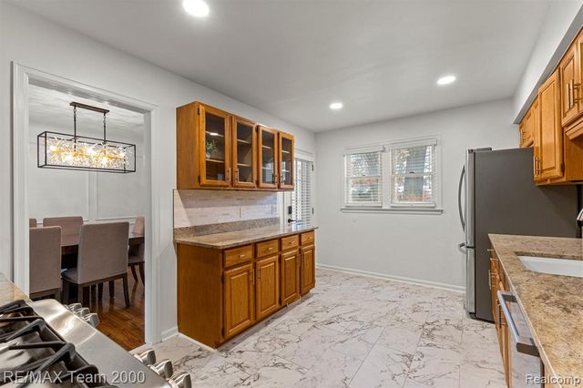 835 S Silvery Lane, Dearborn, MI 48124