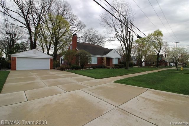 835 S Silvery Lane, Dearborn, MI 48124