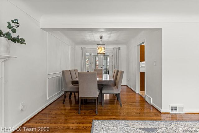 835 S Silvery Lane, Dearborn, MI 48124